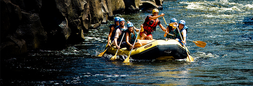 Rafting...  Aventura rio abaixo!