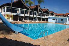 O Hotel Vale do Sol possui um dos maiores complexo aqutico das Estncias. So 10 piscinas, sendo 5 piscinas tropicais com vista panormica para as montanhas do circuito das guas.