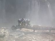 Mirante das Cataratas em poca de cheia