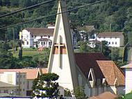 A torre da Igreja Matriz  um marco de Rio Negrinho!