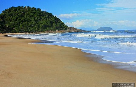 Imperdível praia de São Sebastião.