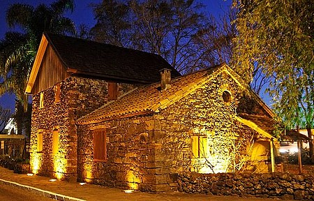 Casa de Pedra - Construção histórica remete à chegada dos colonos