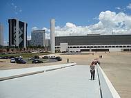 Biblioteca Nacional ao Fundo