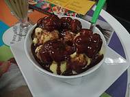 Sorvete com Profiterles