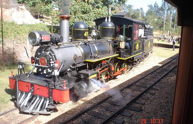 Maria Fumaa chegando em Tiradentes