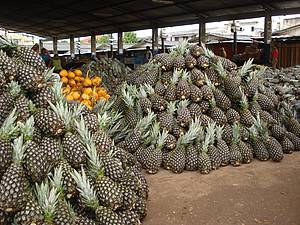 Mercado Municipal: Belo visual e aroma de frutas frescas<br>