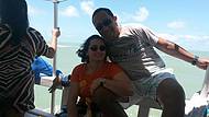 Eu e meu esposo em passeio de barco em Pipa