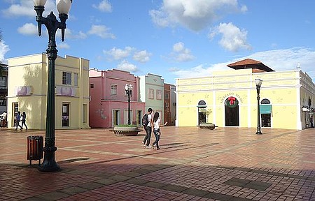Mercado Municipal - Espaço é colorido e bem preservado