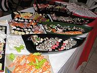 Mesa de sushi do rodizio.