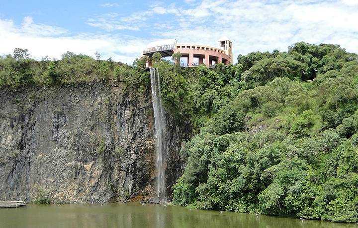 Passeio pelo Linha Turismo - Parque Tangu