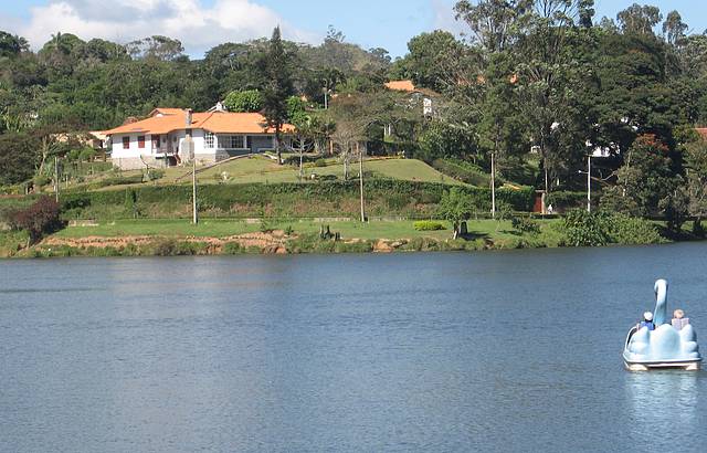 Passeio de pedalinho