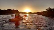 Passeios podem ser feitos ao pr do sol