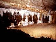 Formaes suntuosas fazem da gruta uma das mais belas da regio