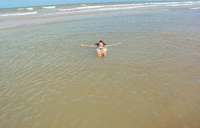 O Mar Forma Piscinas de guas Mornas,delcia !