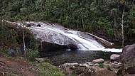 Pela beleza da cachoeira, vale a pena enfrentar o caminho ruim