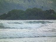 A beleza do mar de Camboriu em frente  ilha