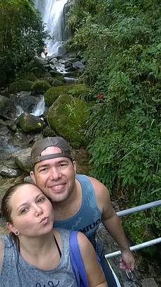 Cachoeira Vu de Noiva: Bela demais! So 40 metros de queda de gua.
