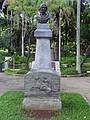 Busto de Anita Garibaldi Exposto na Ilha dos Amores do Parque Municipal