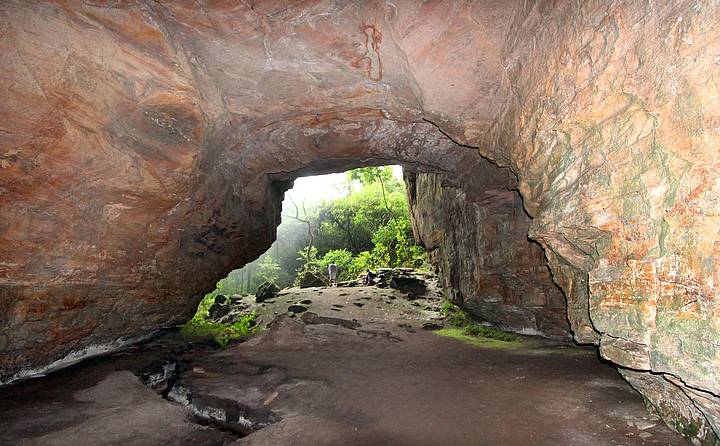 Gruta dos Viajantes: sempre tem uma gruta em meio s trilhas!