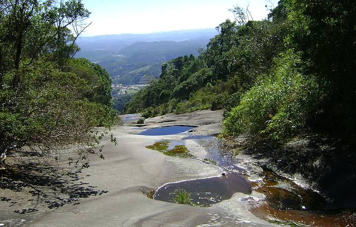 Piscinas naturais no alto do Parque