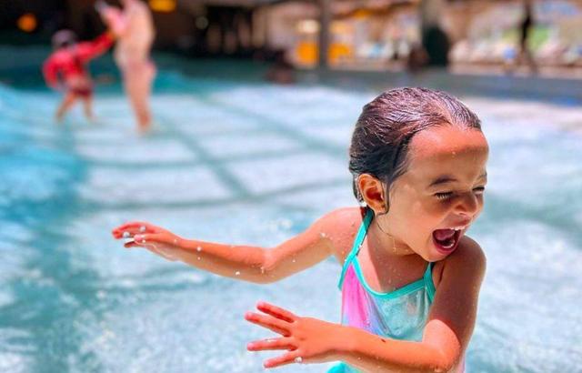 Parque aquático promete banhos de alegria!