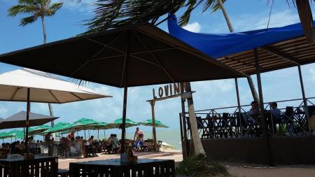 Praias e onde comer -  Bar Lovina - Otimo atendimento, lugar parece um paraíso