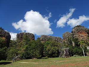 Parque Estadual: Esculturas em arenito so as atraes <br>