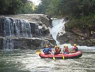 Corredeiras do rio Maca garantem emoo ao rafting