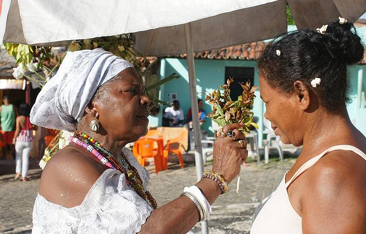 Banho de pipoca faz parte da ritual de purificao