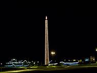 Vista noturna da praa central com decorao natalina!