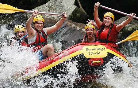 Rafting no rio Paranhana - Brasil Raft Park -Serra Gáucha - Descendo as Corredeiras