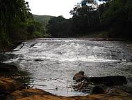 Cachoeira Chata entre Realeza e Manhuau