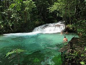 Cachoeira do Formiga: Cores e cenrios alucinantes no Jalapo! - 