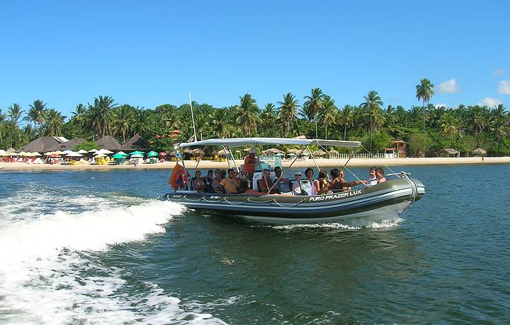 Embarcaes do volta por boa parte da ilha