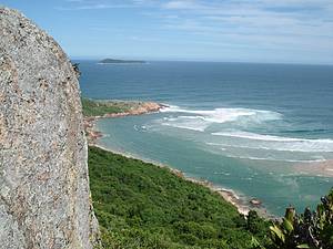 Subir a pedra do Urubu: Vista espetacular das belas praias<br>