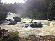 Na parte de baixo,mais prximo da cachoeira, maravilhoso!