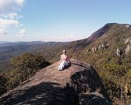 Pedra Redonda com Pedra Partida ao fundo