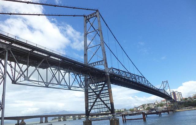 Ponte Herclio Luz - Carto postal da Ilha da Magia