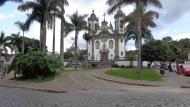 Igreja So Francisco de Assis/ Fundos Sepultura do Tancredo