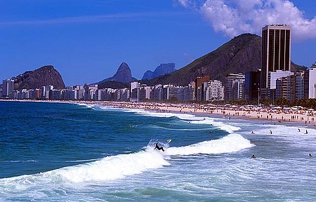 Do Caminho dos Pescadores avista-se as praias do Leme e de Copacabana