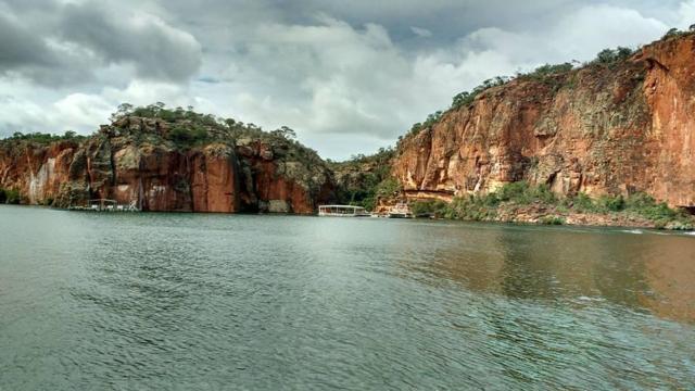 Passeio de Catamar.