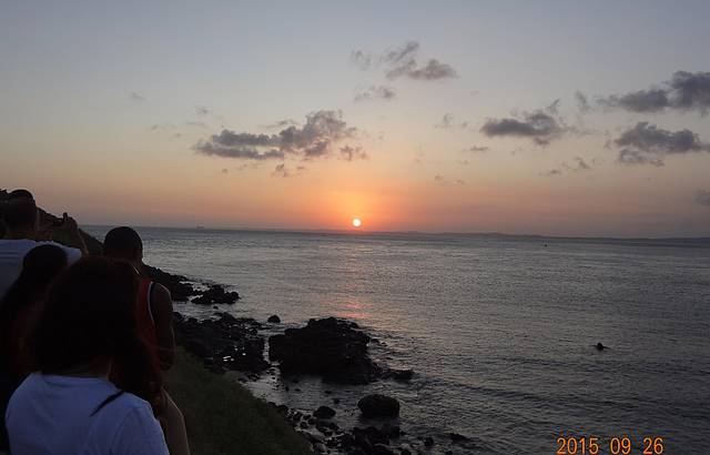 Pr do sol no Farol da Barra