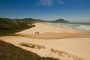 Praia do Rosa: Combinação perfeita da natureza<br>