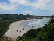 Praia quase deserta