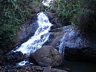 Cachoeira localizada na regio cachoeira sette, fica em uma rea rural
