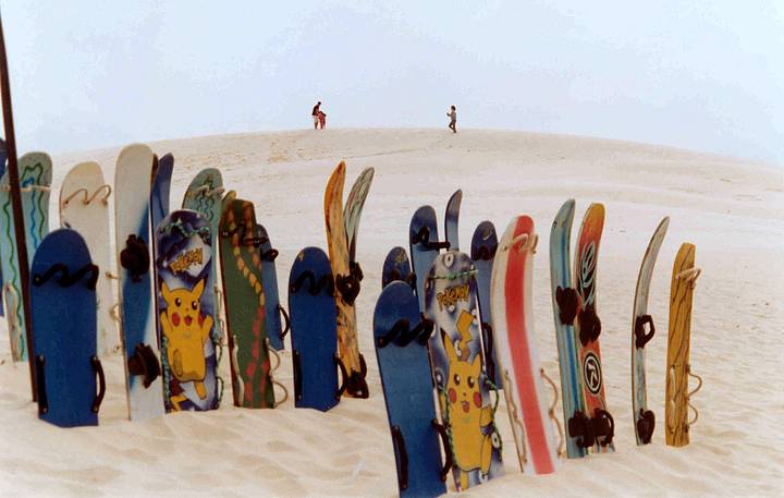 Sandboard  praticado ans dunas da praia da Joaquina