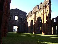 Vista de dentro das Ruinas