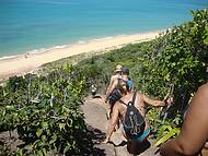 Escalando as falsias de Arraial