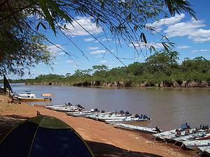 Rio Araguaia: Local  ponto de encontro de embarcaes<br>