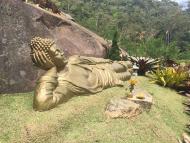 Altar de Buda d as boas vindas aos visitantes
